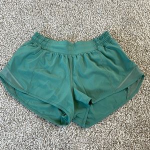 Lululemon Hotty Hot Low-Rise Lined Shorts, 2.5 In, Size 6